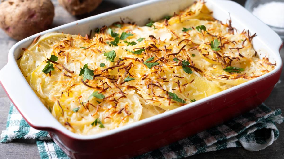 Запечённый картофель с сыром Запечённый картофель с сыром