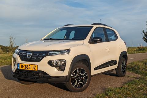 Dacia представит самый дешёвый электрокроссовер в Европе в 2026 году