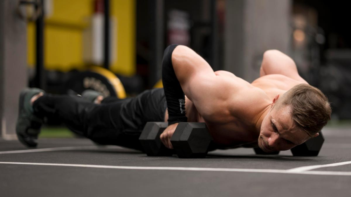 Отжимания от гантелей