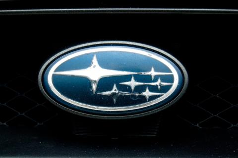 Subaru: как слияние пяти компаний в 1953 году отразилось в логотипе бренда