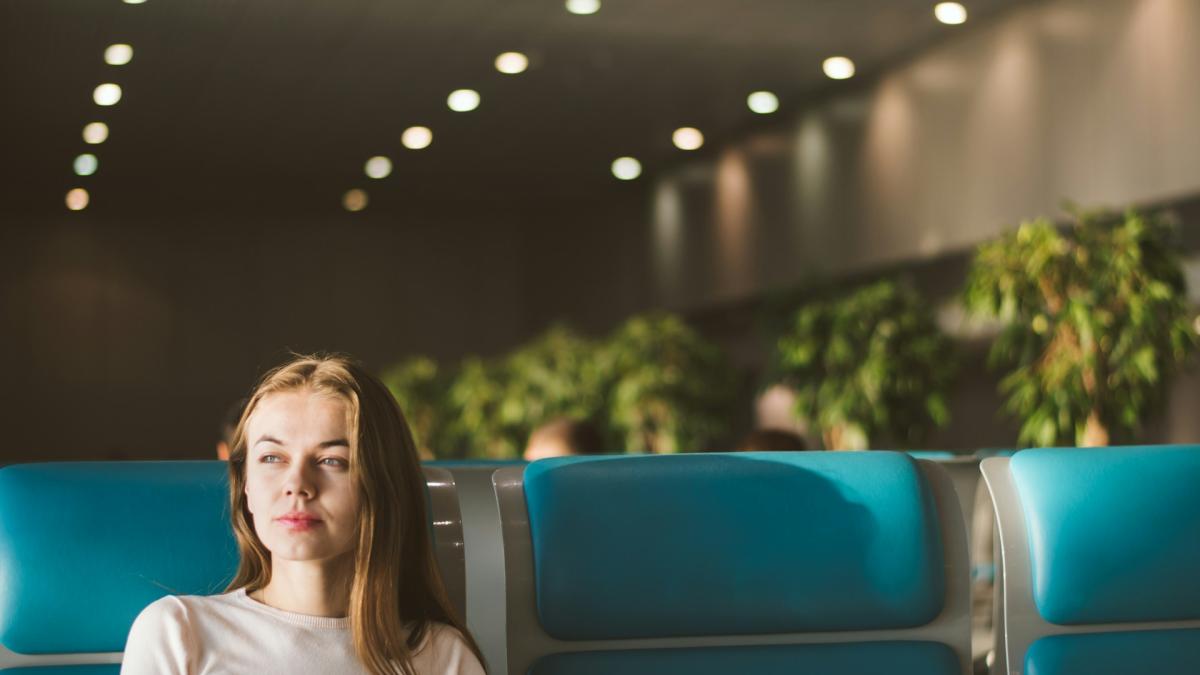 Женщина в аэропорту