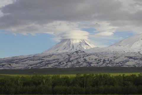 Вулканы Камчатки проснулись после землетрясения: ученые бьют тревогу