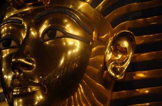 Учёные выяснили, что маска Тутанхамона могла принадлежать Нефертити — Мохаммед Эль-Гамаль