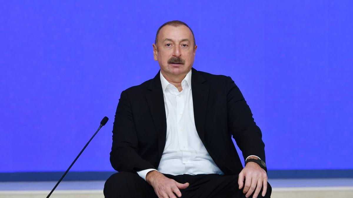 Ilham Aliyev attended Youth Forum on 25th anniversary of Day of Azerbaijani Youth 02 Ilham Aliyev attended Youth Forum on 25th anniversary of Day of Azerbaijani Youth 02
