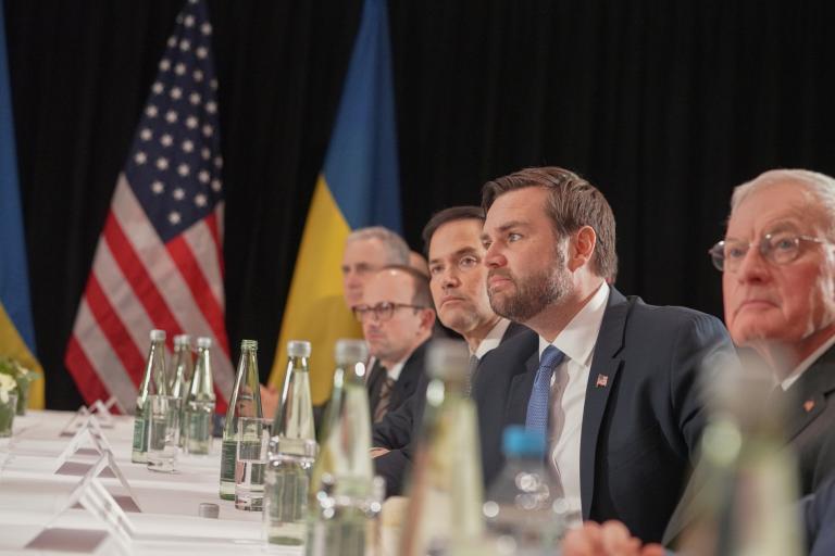 Госсекретарь Рубио принял участие в переговорах Вице-президента США с Президентом Украины Госсекретарь Рубио принял участие в переговорах Вице-президента США с Президентом Украины