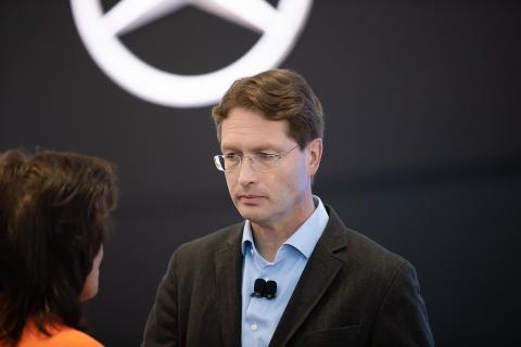 Гендиректор Mercedes-Benz предупредил о риске краха автопрома при полном отказе ЕС от ДВС