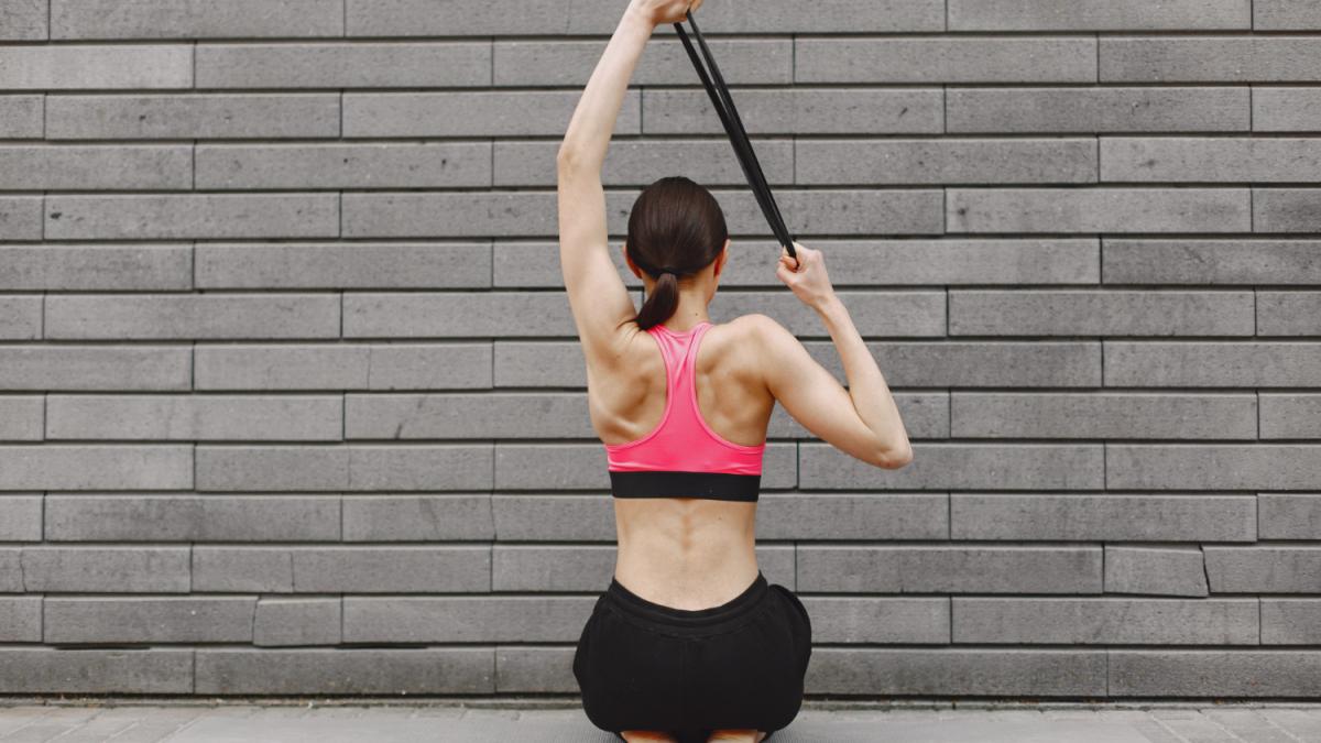 Фитнес тренировка девушки