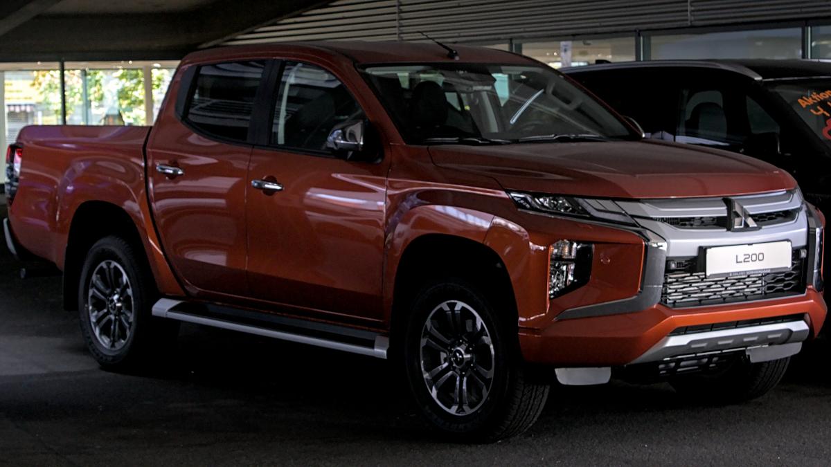 Автомобиль Mitsubishi L200 Автомобиль Mitsubishi L200