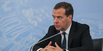 Медведев собирается дать ответ Западу на санкции