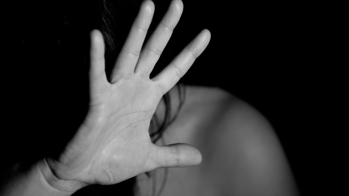 Hand woman female nude fear violence anguish-1177140 Hand woman female nude fear violence anguish-1177140
