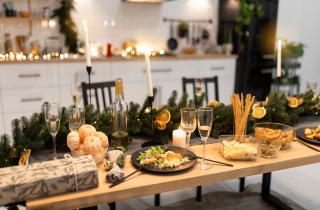 Новый год 2026 предлагают встречать ярким меню в огненной гамме — кулинары