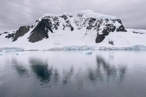 Подо льдами Антарктиды нашли 