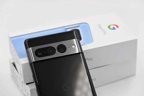 Пользователи Pixel пожаловались на вибрацию объектива после установки Android 16 Beta — GizmoChina