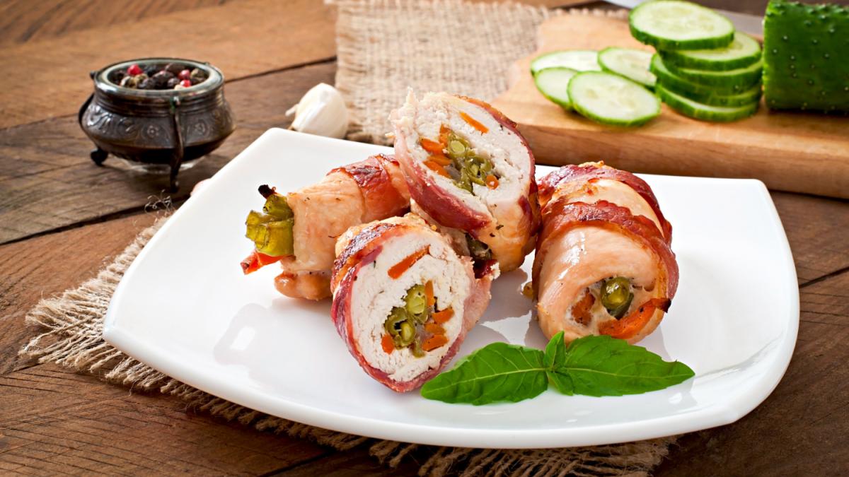 Куриные рулетики с начинкой
