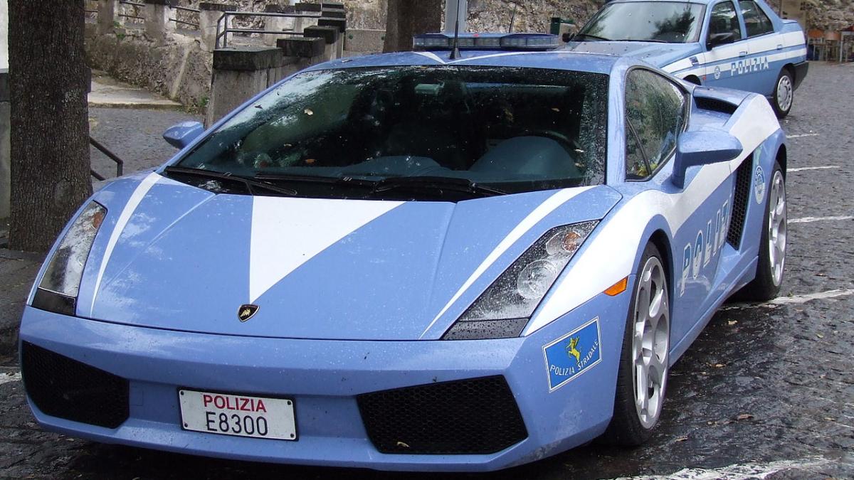 полицейский Lamborghini