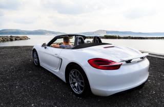 Mercedes-Benz запатентовал систему, закрывающую крышу кабриолета при приближении грозы