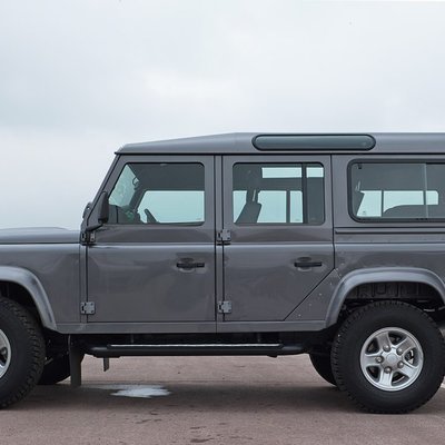 Представлен обновленный Land Rover Defender