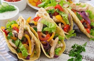 Белый лук назван лучшим топпингом для тако — повар Дженни Мартинес