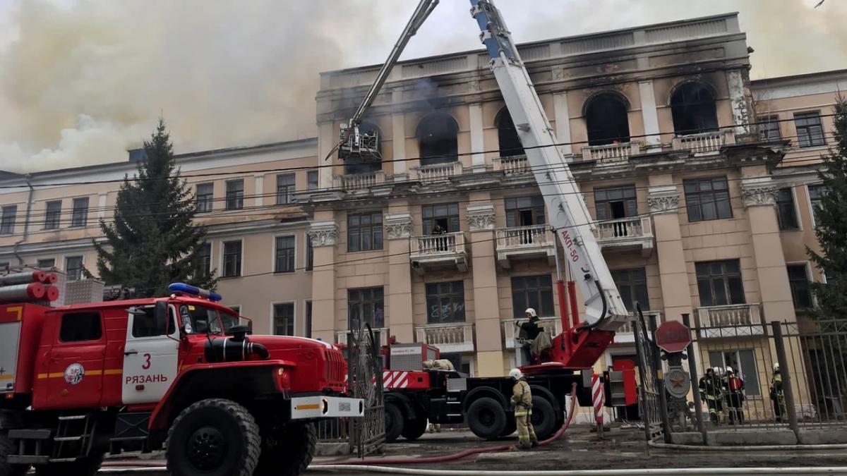 пожар в здании пожар в здании