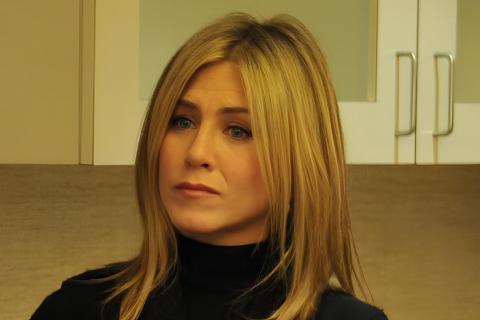 Дженнифер Энистон официально подтвердила отношения с Джимом Кертисом