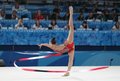 Гимнастке Чайлз вручил медаль рэпер Флейва Гимнастке Чайлз вручил медаль рэпер Флейва