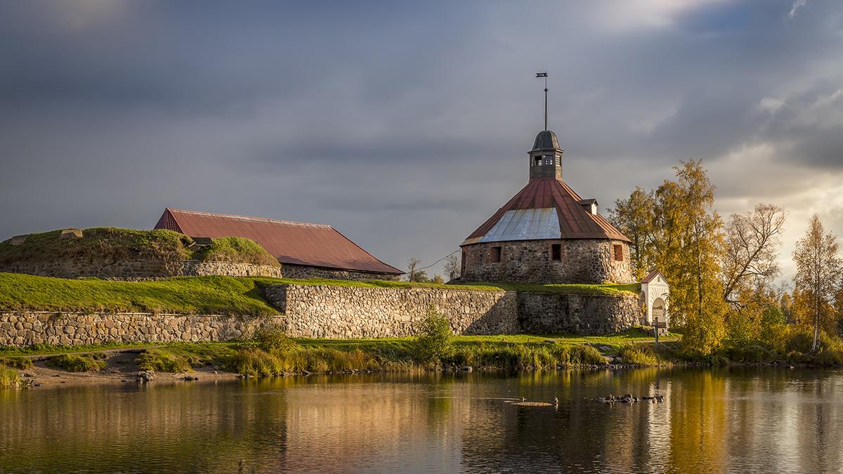 Крепость Корела осенью