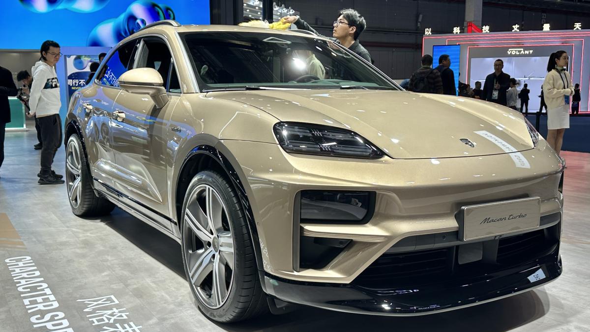 Porsche Macan Turbo Electric 001