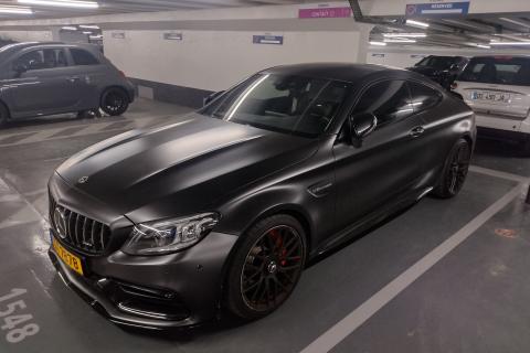 Mercedes-AMG анонсировала новую гибридную версию C63 с мощностью 671 л.с.