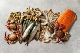 Морской коктейль для салата остаётся сочным при варке до трёх минут — технологи кухни