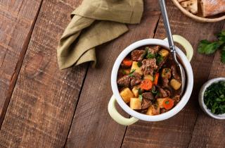 Буглама из мяса барана готовится методом томления без обжарки