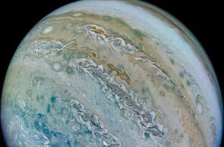 Исследования водяного пара на Юпитере помогают понять эволюцию Солнечной системы — астрономы