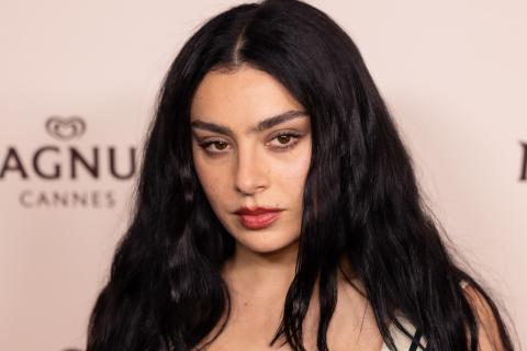 Charli XCX записывает новый альбом по мотивам фильма 
