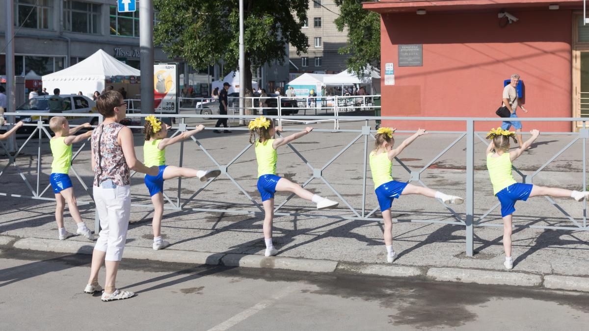 Novosibirsk morning exercise 2 (42926845312)