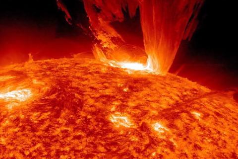 Solar Orbiter фиксирует электроны, возвращающиеся к Солнцу