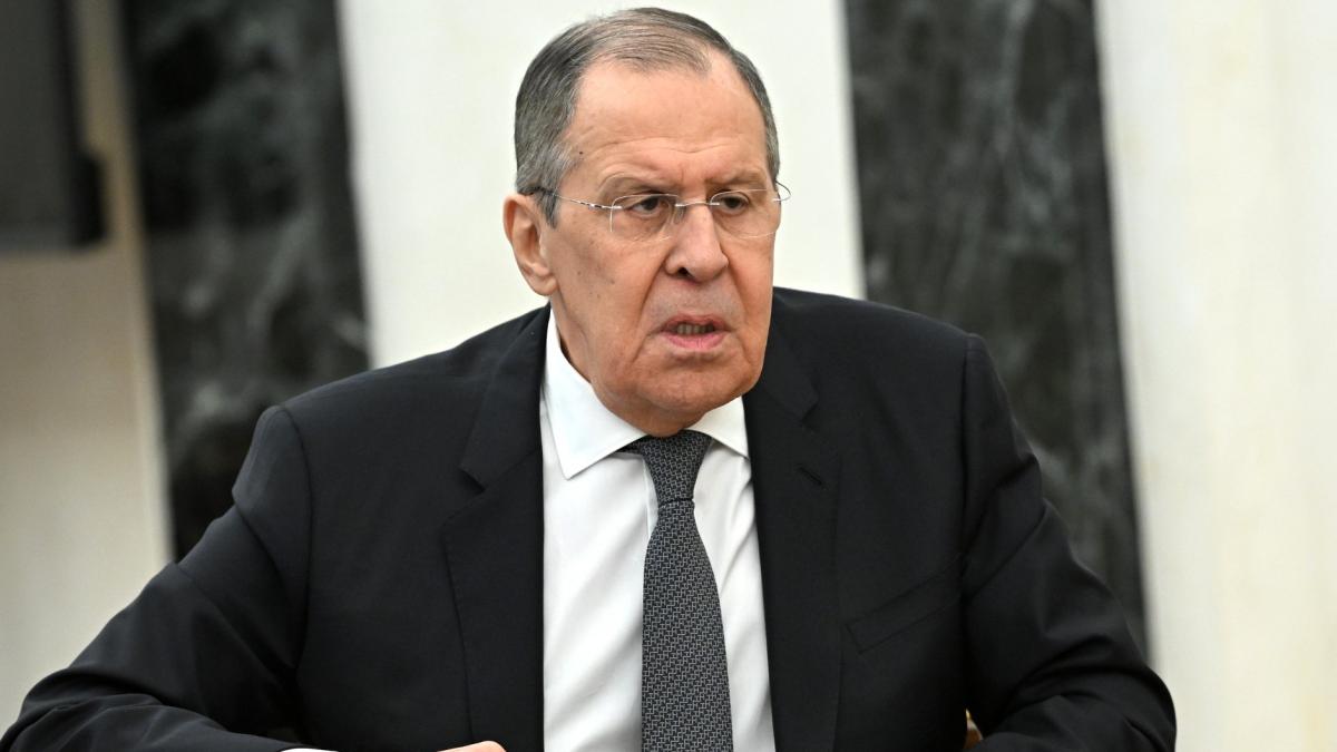 Лавров