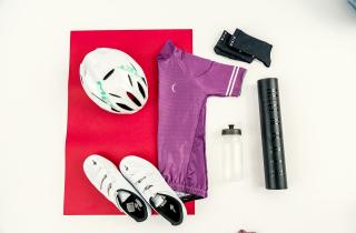 Бренды Asics, Brooks и PowerSox выпускают носки с разной формой для левой и правой ноги