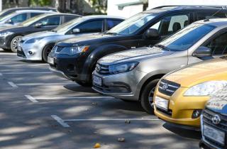 Платные парковки охватили 652 улицы в Петербурге — Комитет по транспорту