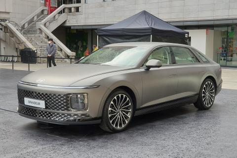Hyundai анонсировала выпуск обновлённого флагманского седана Grandeur 2026 года