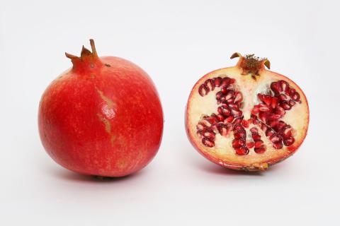 Гранат с косточками: польза для пищеварения, кожи и иммунитета раскрыта врачом