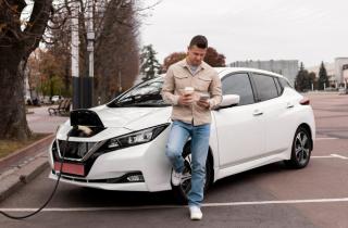 Крупные страны планируют отказ от автомобилей с бензиновыми и дизельными двигателями к 2030–2035 годам — аналитики индустрии