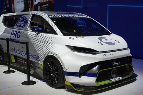 Ford SuperVan 4.2 проехал Нюрбургринг за 6:48 — быстрее Mustang GTD и Porsche 911 GT3 RS