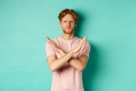 Вежливый отказ от приглашения сохраняет уважение — эксперт по этикету Екатерина Богачева