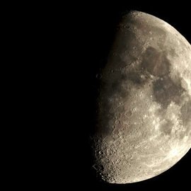 В РАН создали программу изучения Луны до 2050 года