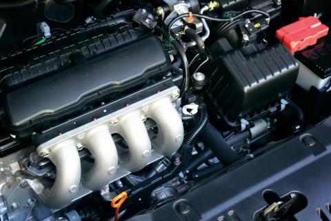 Ассоциация автопроизводителей Италии раскритиковала установку двигателя Rover V8 в суперкар в итальянском стиле