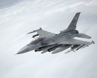 Le Monde: обучение украинских пилотов F-16 закончится не ранее конца 2024 года