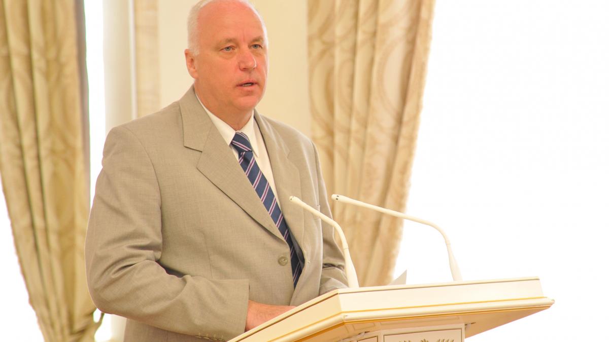 Granting the Order of Courage to Danil Sadykov 2012-07-26 (2)