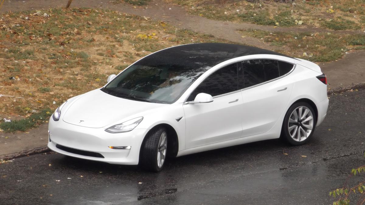 Tesla Model 3 (2016)