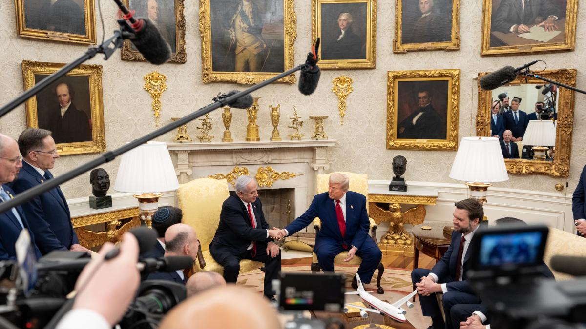 Дональд Трамп и Биньямин Нетаньяху Дональд Трамп и Биньямин Нетаньяху