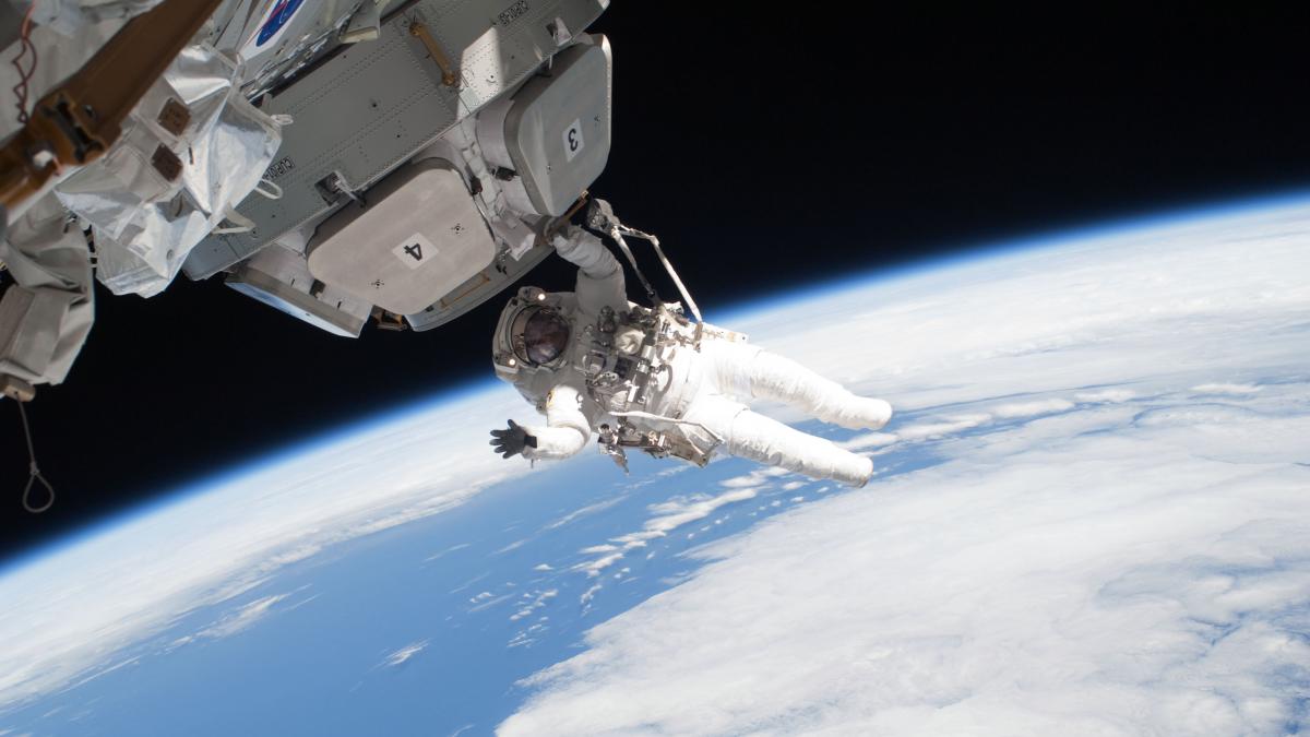 STS-130 EVA3 Nicholas Patrick 1 STS-130 EVA3 Nicholas Patrick 1