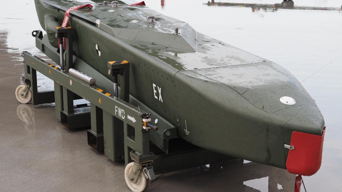 Taurus KEPD-350 на статической выставке на Словацком международном авиационном фестивале на авиабазе Малацки